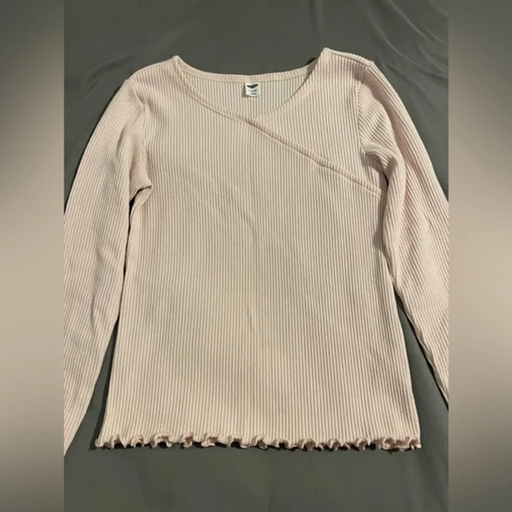 Old Navy Ribbed Long Sleeve Top - Picture 5 of 7